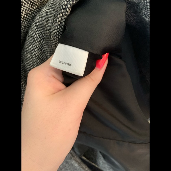 Jaclyn Smith coat - Picture 5 of 5